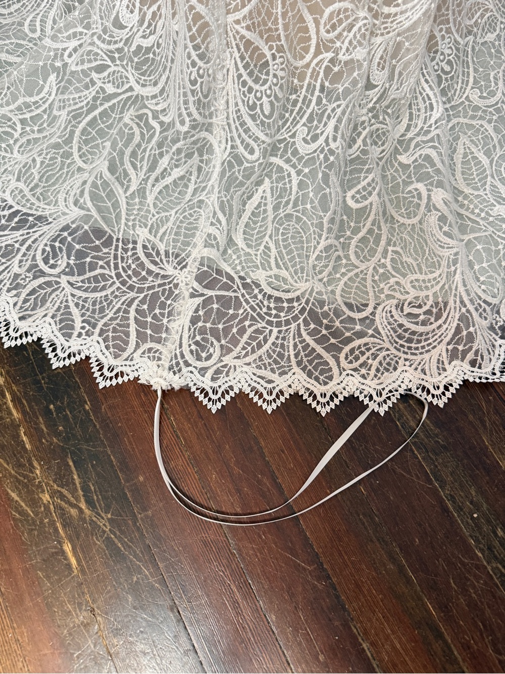 Gorgeous All Who Wander Piper Wedding Gown Boho Lace Strapless Size 10 - Picture 13 of 16